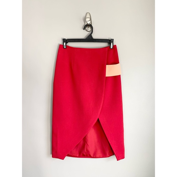Finders Keepers Boardwalks Skirt in Tango & Peach - Picture 4 of 12
